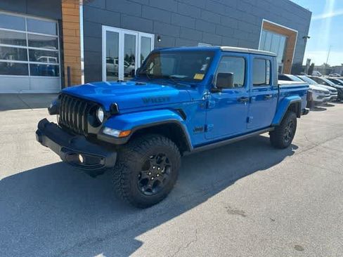 Used 2023 Jeep Gladiator Sport AWD/4WD image 2