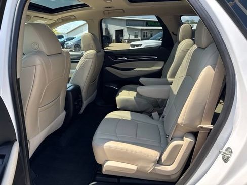 Used 2020 Buick Enclave Essence FWD image 21
