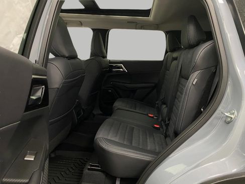 New 2026 Mitsubishi Outlander AWD image 31