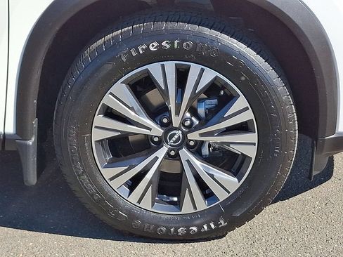 Used 2023 Nissan Rogue SV AWD/4WD image 8