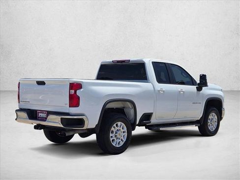 Used 2025 Chevrolet Silverado 2500 LT w/ Safety Package AWD/4WD image 5