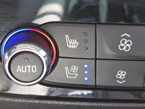 Used 2024 Buick Enclave Avenir w/ Avenir Technology Package FWD image 6