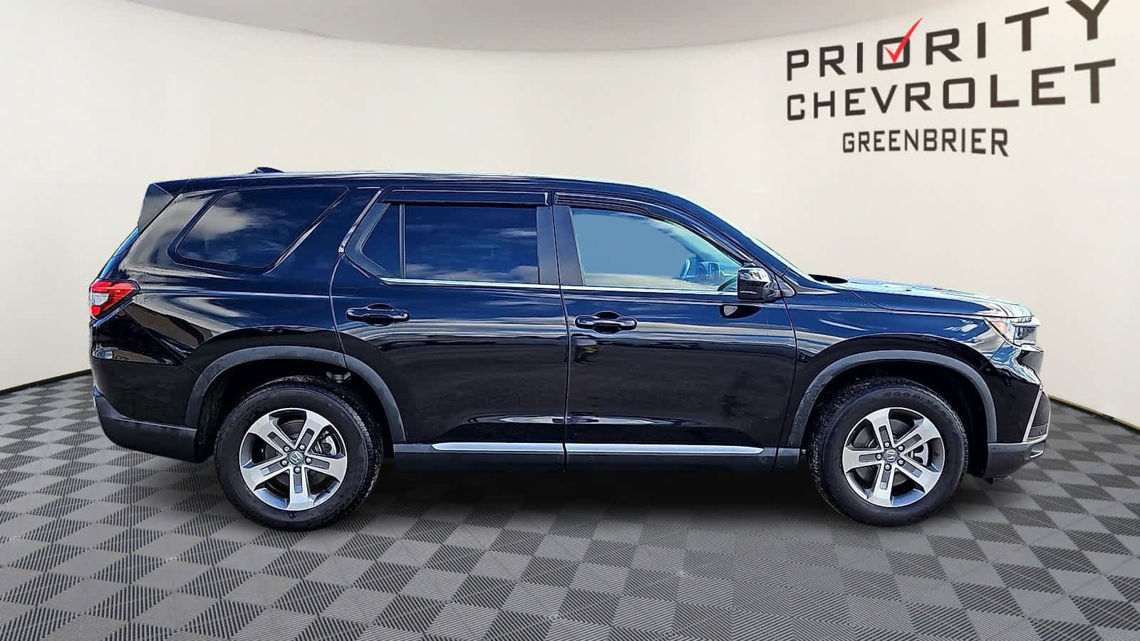 Used 2025 Honda Pilot EX-L image 9