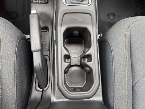 New 2025 Jeep Gladiator Sport image 28