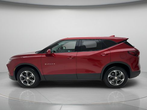Used 2025 Chevrolet Blazer LT AWD/4WD image 8