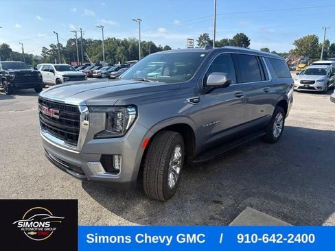 Used 2022 GMC Yukon XL SLE AWD/4WD image 1