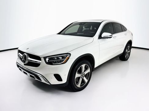 Used 2023 Mercedes-Benz GLC 300 4MATIC Coupe image 3