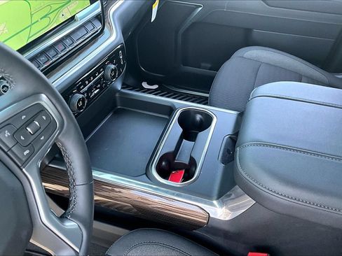 New 2026 Chevrolet Silverado 2500 LT w/ Z71 Chrome Sport Edition AWD/4WD image 8