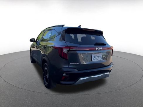 Used 2025 Kia Seltos S image 11