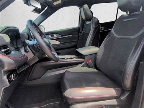 Used 2025 Ford Explorer ST w/ Sun And Sound Package AWD/4WD image 15