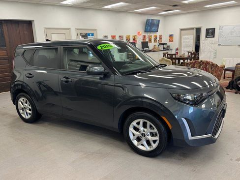 Used 2025 Kia Soul LX w/ LX Technology Package image 27