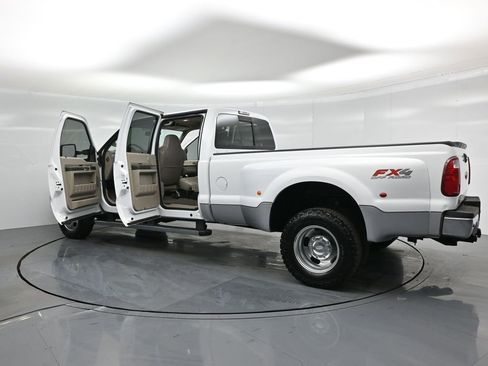 Used 2010 Ford F350 Lariat image 31