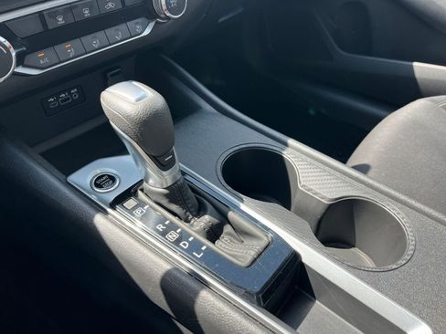 Used 2025 Nissan Altima 2.5 SV image 41