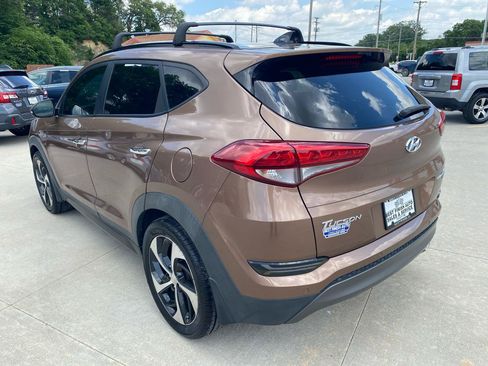 Used 2016 Hyundai Tucson Limited w/ Option Group 03 AWD/4WD image 8