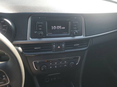 Used 2017 Kia Optima LX image 24