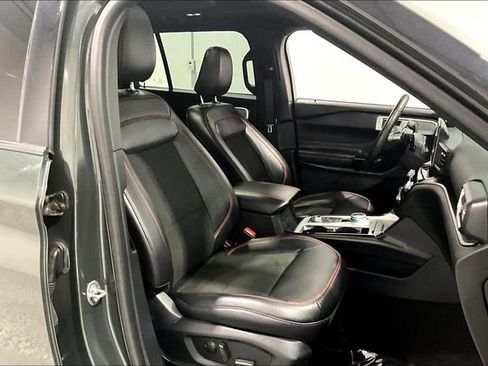 Used 2024 Ford Explorer ST-Line w/ Class IV Trailer Tow Package image 29