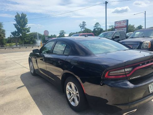 Used 2022 Dodge Charger SXT RWD image 23