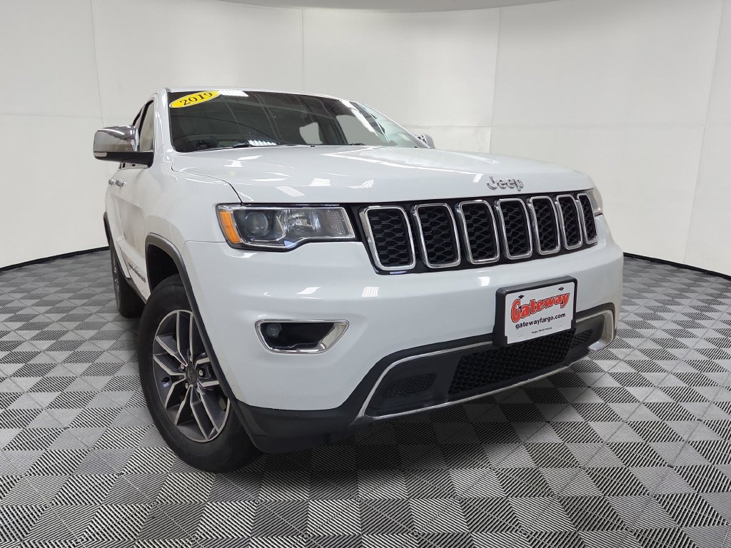 Used 2019 Jeep Grand Cherokee Limited AWD/4WD image 2