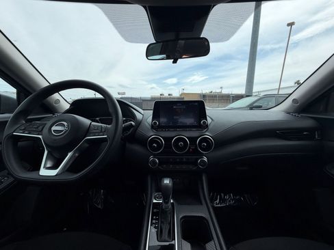 Used 2025 Nissan Sentra SV FWD image 31