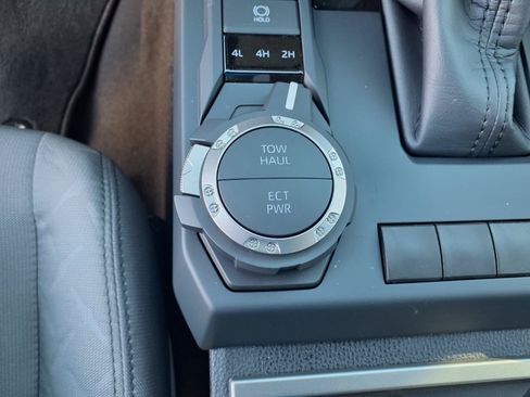 New 2026 Toyota Tacoma SR5 AWD/4WD image 17