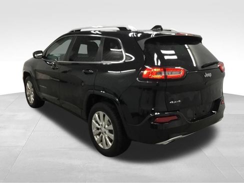 Used 2018 Jeep Cherokee Overland AWD/4WD image 14