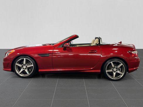 Used 2015 Mercedes-Benz SLK 250 w/ Premium Package image 37