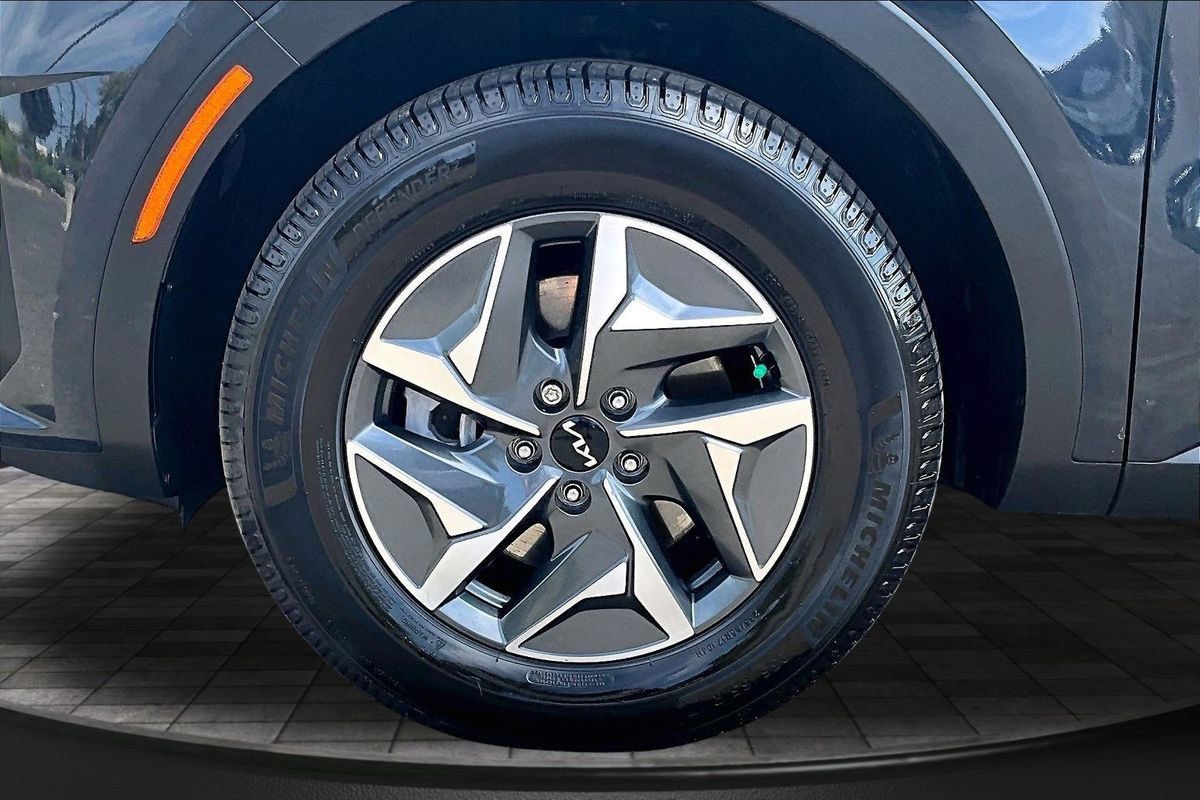Used 2022 Kia Sorento S AWD/4WD image 41