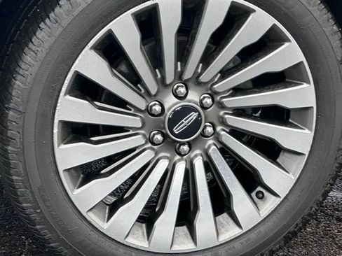 Used 2020 Lincoln Navigator L Reserve w/ Luxury Package image 13