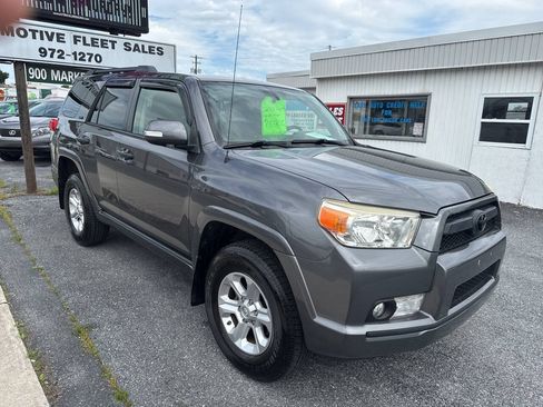 Used 2012 Toyota 4Runner SR5 w/ Convenience Pkg AWD/4WD image 2