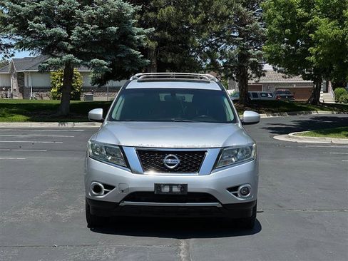 Used 2013 Nissan Pathfinder SL w/ SL Premium Pkg image 8