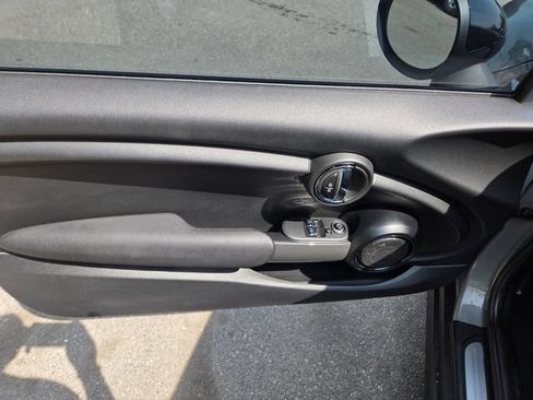 Used 2017 MINI Cooper 2-Door Hardtop FWD image 11