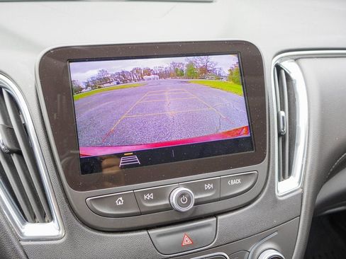 Used 2019 Chevrolet Malibu LT w/ Leather Package image 19