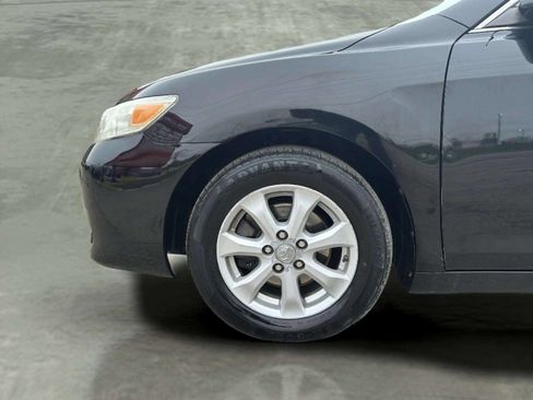 Used 2011 Toyota Camry LE w/ LE Extra-Value Pkg FWD image 29