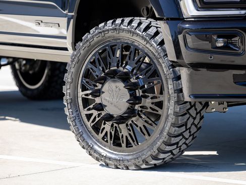 Used 2025 Ford F450 Platinum AWD/4WD image 9