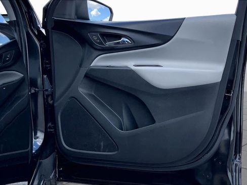 Used 2019 Chevrolet Equinox LS w/ LS Convenience Package FWD image 22