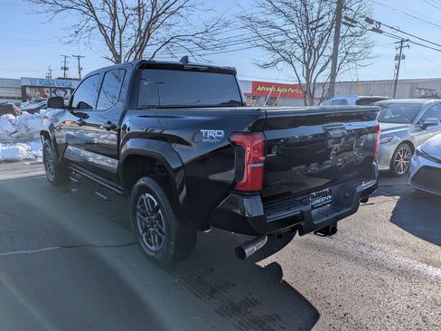 Used 2025 Toyota Tacoma TRD Sport image 5