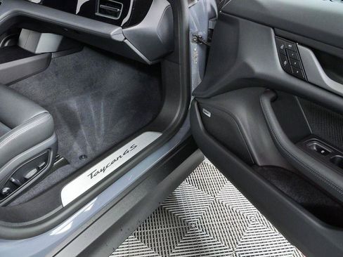 New 2026 Porsche Taycan 4S AWD/4WD image 27