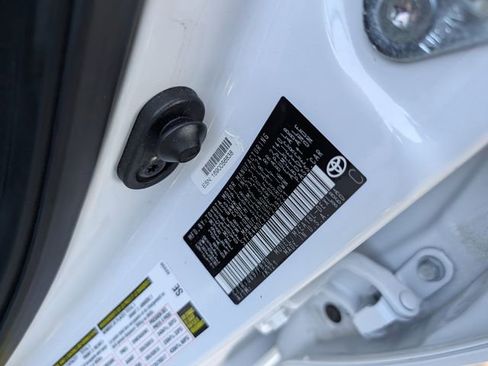 Used 2025 Toyota Corolla LE FWD image 35