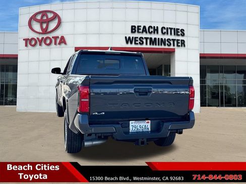 Certified 2024 Toyota Tacoma SR5 w/ SR5 Upgrade Package AWD/4WD image 9
