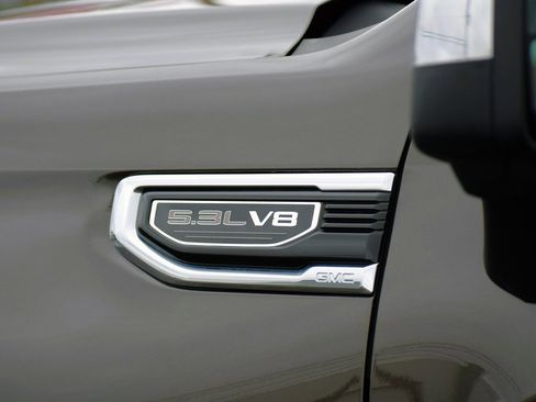 Used 2019 GMC Sierra 1500 SLT image 8