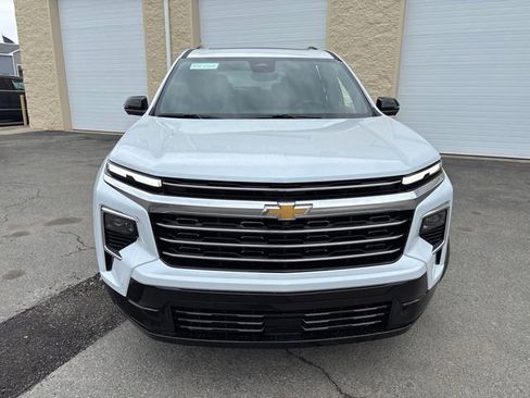 New 2026 Chevrolet Traverse High Country image 3