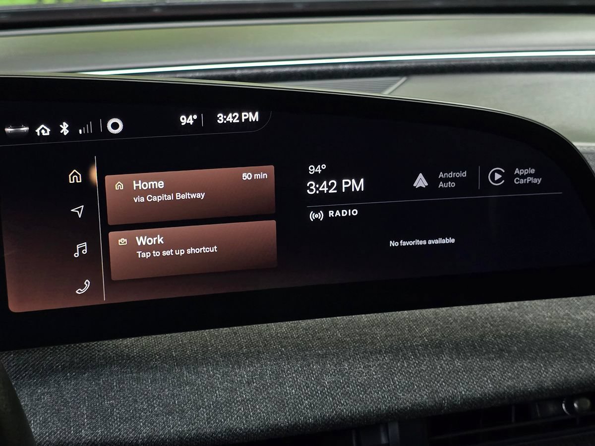 Used 2024 Lucid Air Touring AWD/4WD image 33