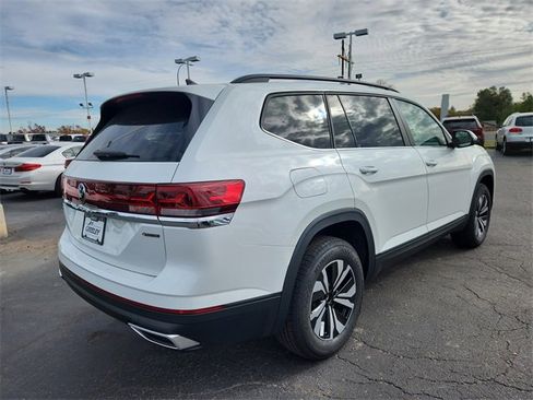 New 2026 Volkswagen Atlas SE image 3