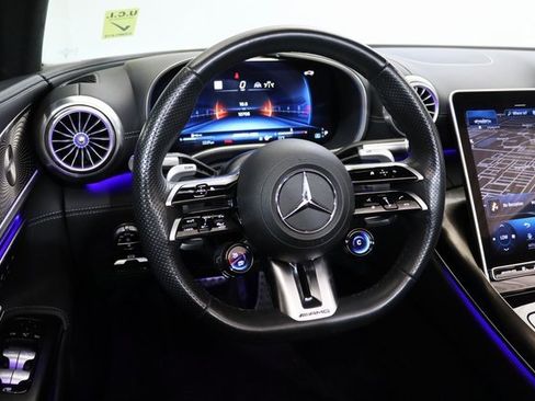 Used 2022 Mercedes-Benz SL 55 AMG 4MATIC w/ Driver Assistance Package image 22