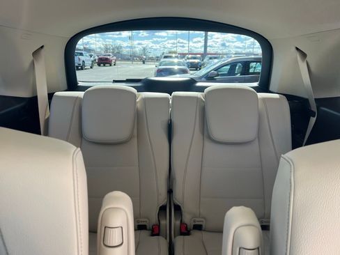 Certified 2026 Mercedes-Benz GLS 450 4MATIC image 27