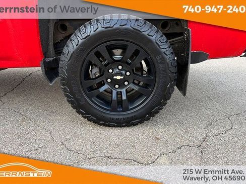 Used 2018 Chevrolet Silverado 1500 LT w/ All Star Edition image 21