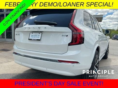 New 2026 Volvo XC90 B5 Core image 12