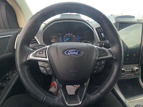 Used 2022 Ford Edge SEL w/ Convenience Package image 16