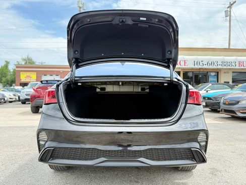 Used 2024 Kia Forte LXS FWD image 5