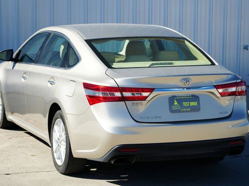 Used 2013 Toyota Avalon XLE image 41
